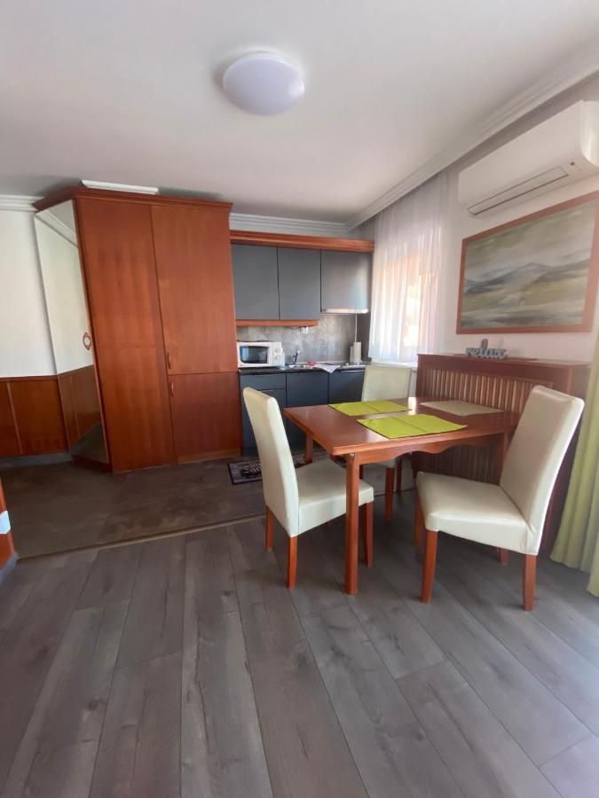 Cafe Relax Apartments Хевиз Экстерьер фото