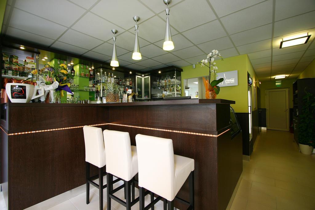 Cafe Relax Apartments Хевиз Экстерьер фото