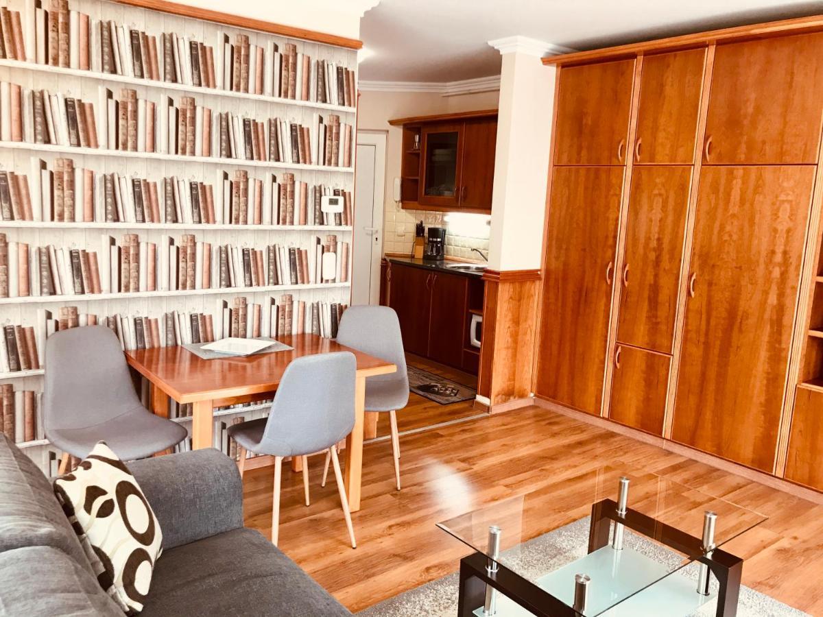 Cafe Relax Apartments Хевиз Экстерьер фото